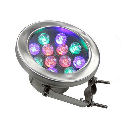 Luces subacuáticas para estanques